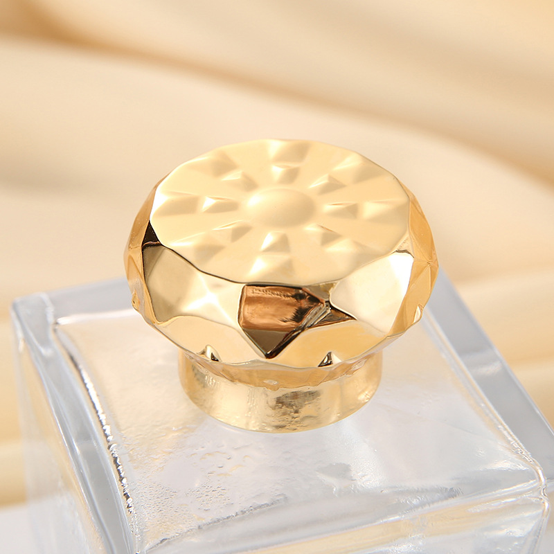 Zamak Metal Golden Round Perfume Bottle Caps China Manufacturer Zinc Alloy Die Casting Factory