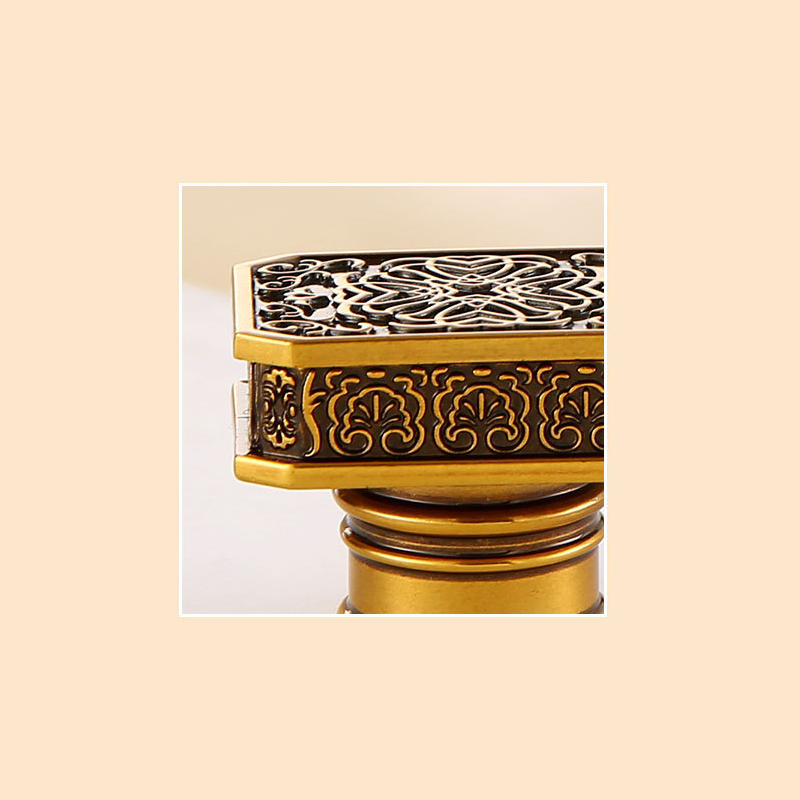 Zamac Golden Retro Square Engraved Refillable Perfume Bottles Caps OEM China mfg