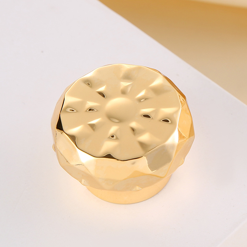 Zinc Alloy Die Casting Golden Round Perfume Bottle Cap Essential Oils Dropper Container Cap Customized Mfg